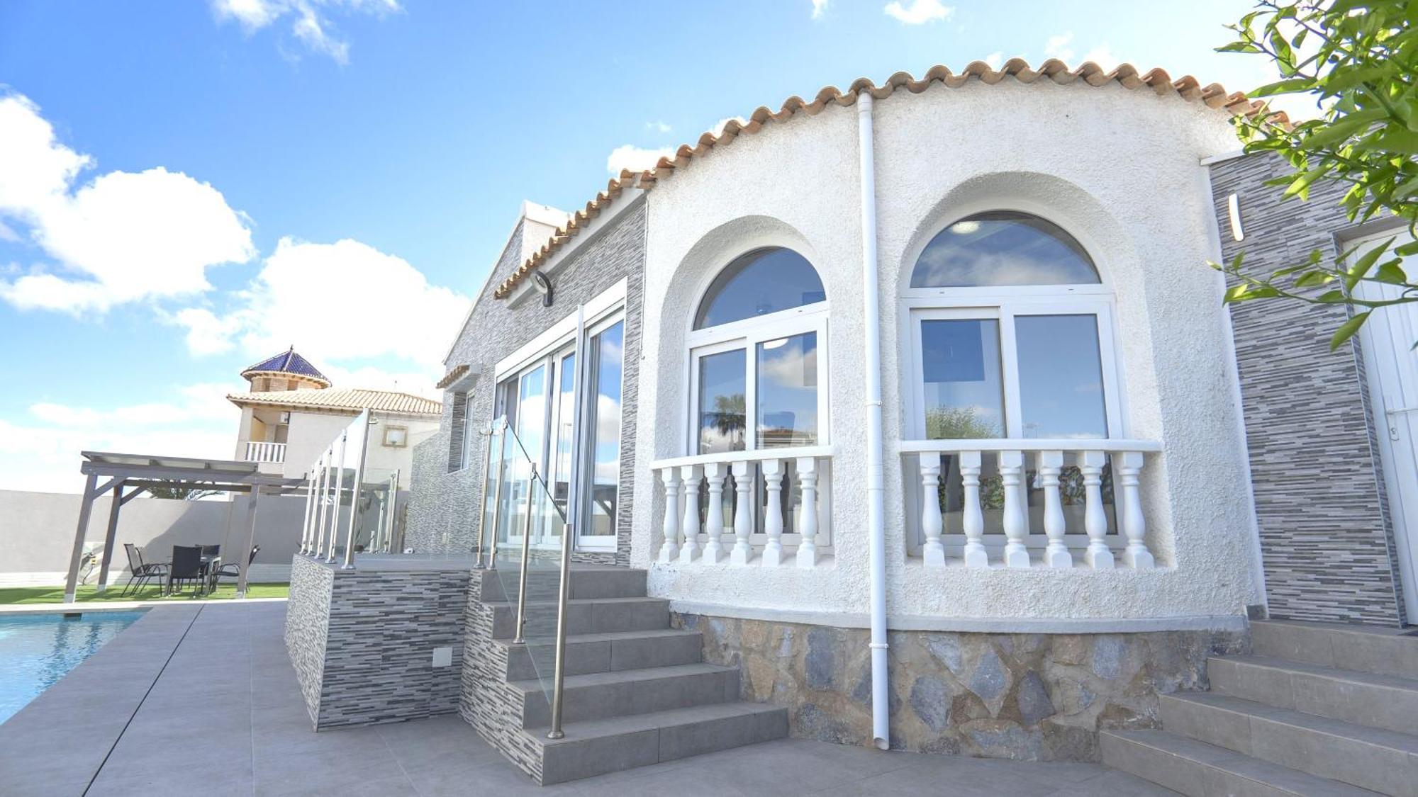 Modern Detached 4 Bed 3 Bath Villa With Private Pool Close To All Amenities Villamartín Exterior foto